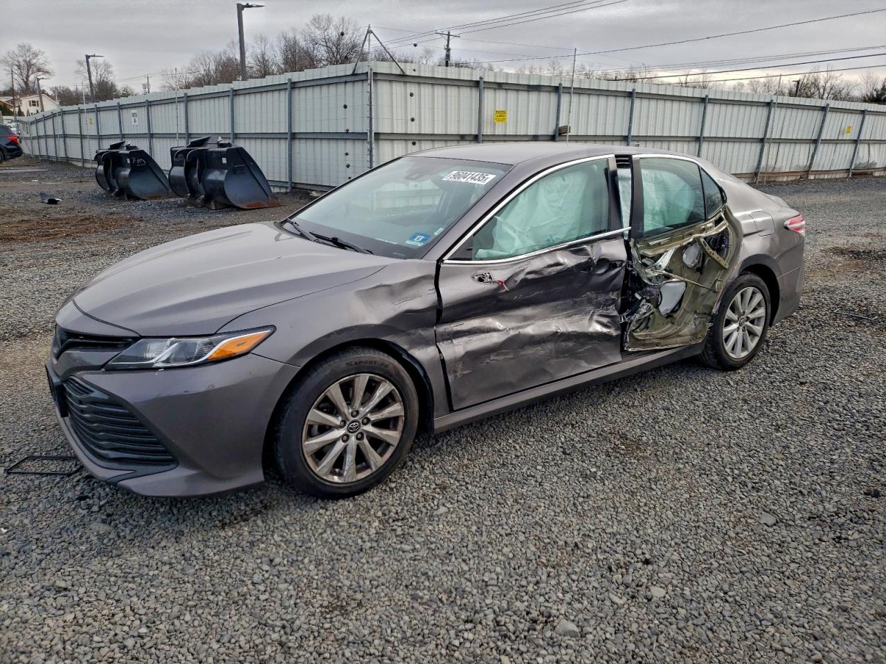 TOYOTA CAMRY 2020