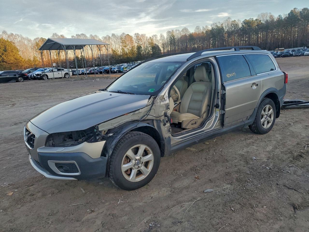 VOLVO XC70 3.2 2012