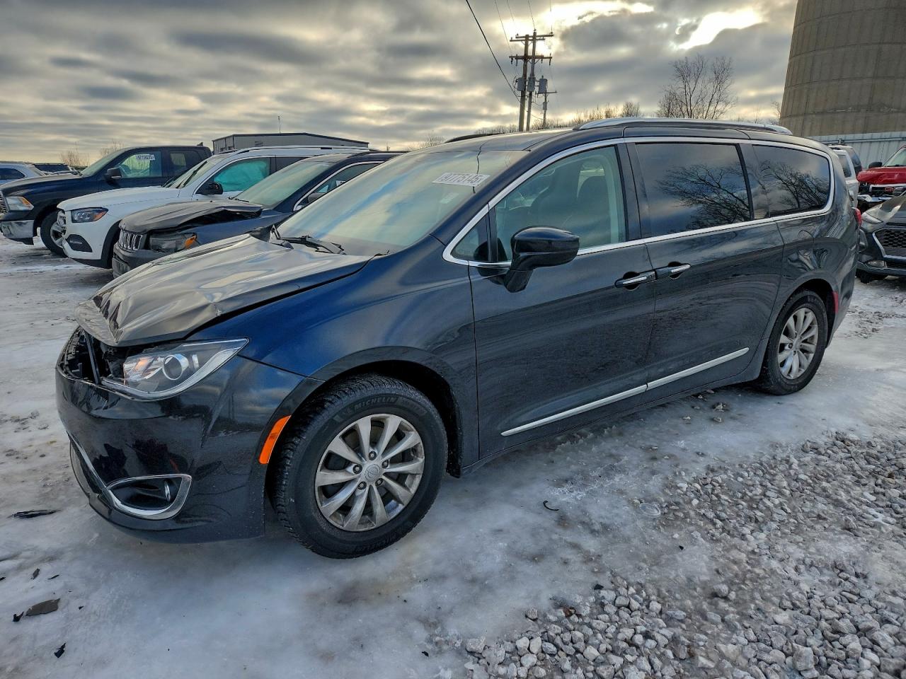 CHRYSLER PACIFICA 2018