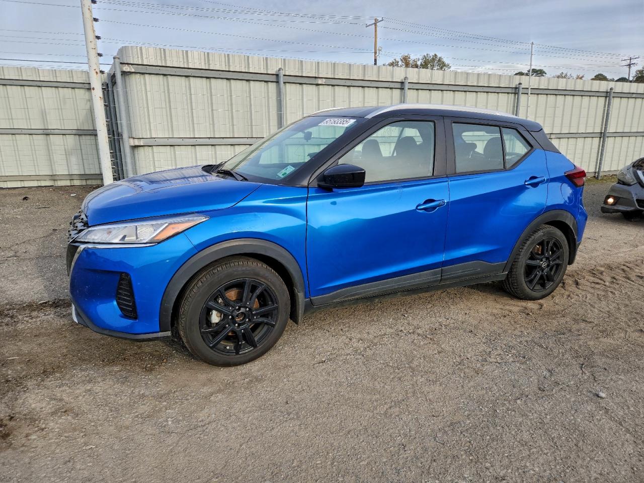 NISSAN KICKS 2023
