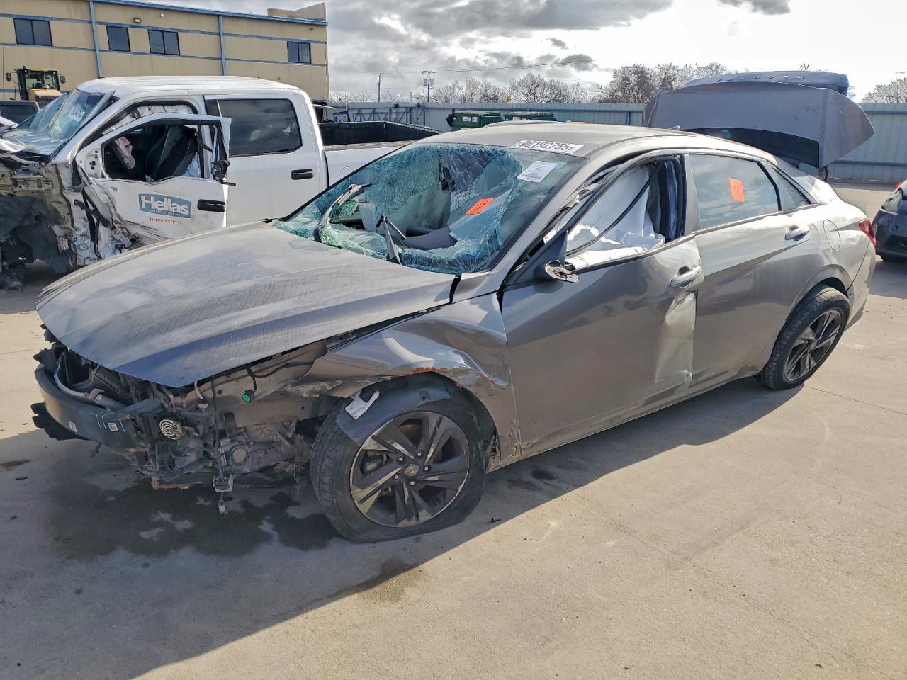 HYUNDAI ELANTRA 2022
