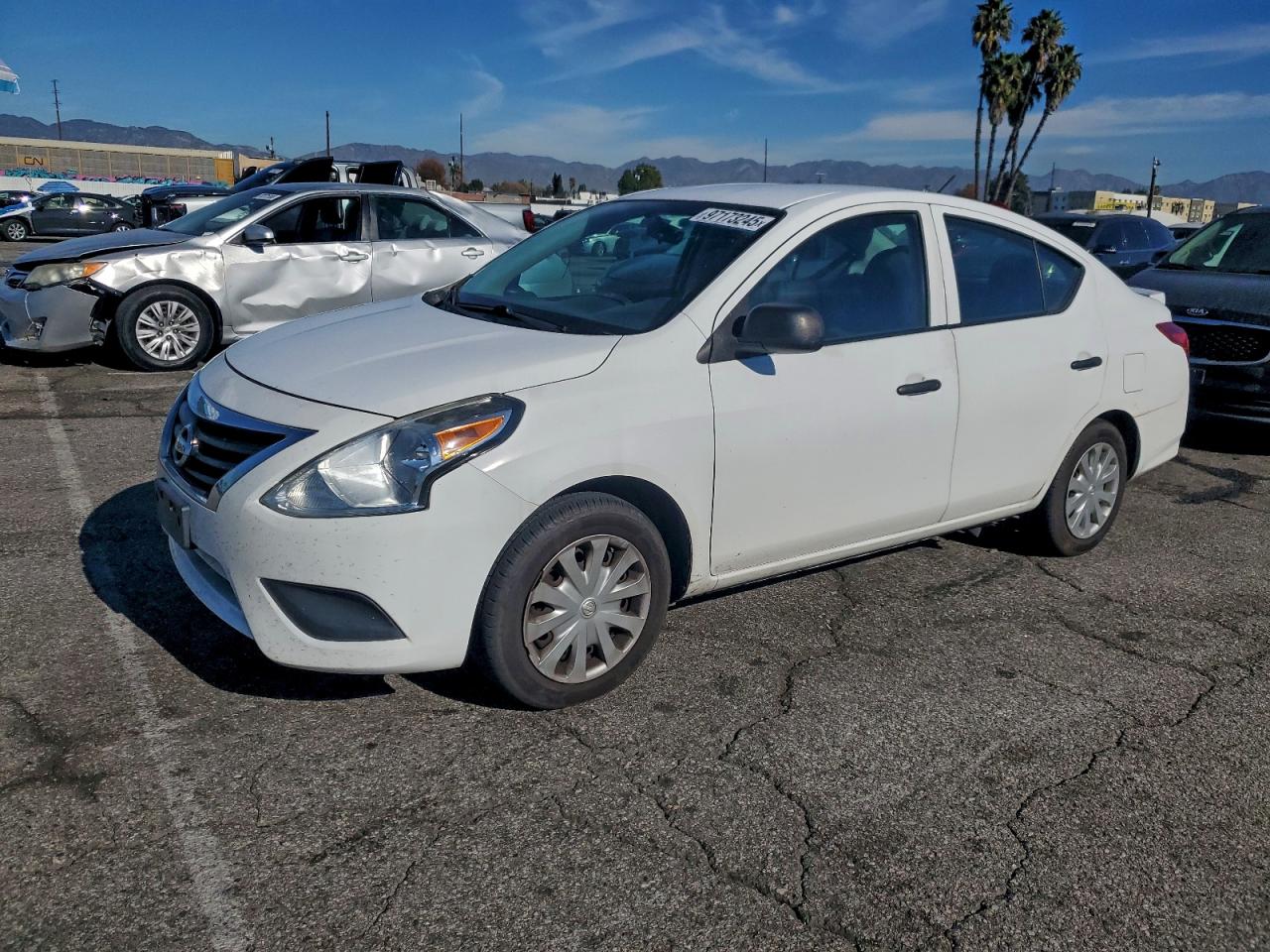 NISSAN VERSA 2015