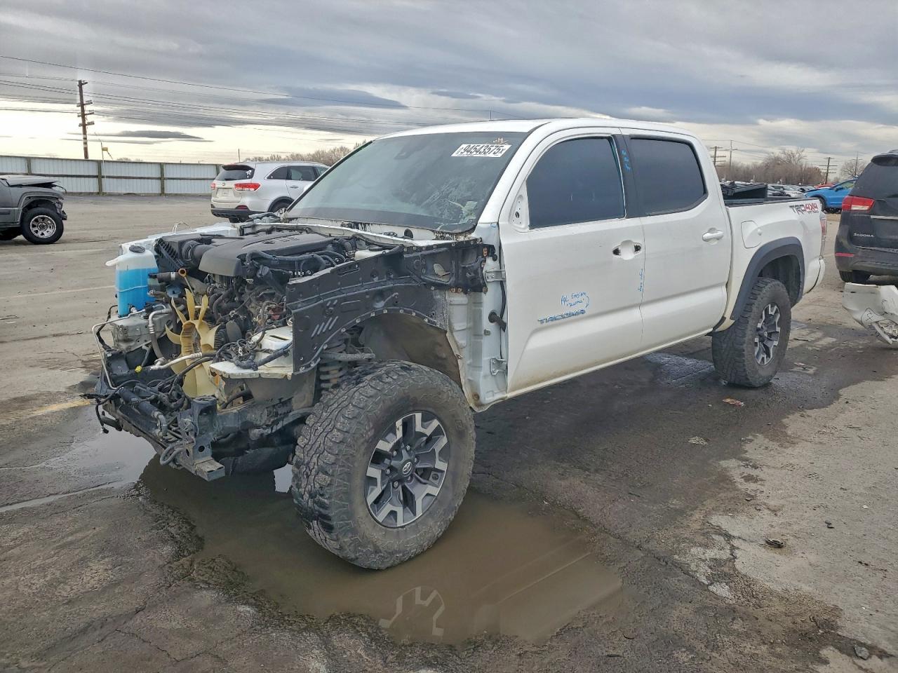 TOYOTA TACOMA DOU 2021