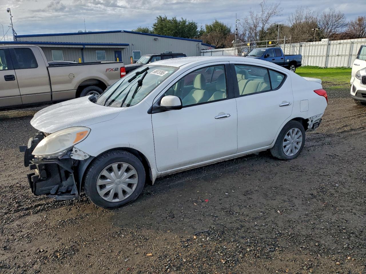 NISSAN VERSA 2013