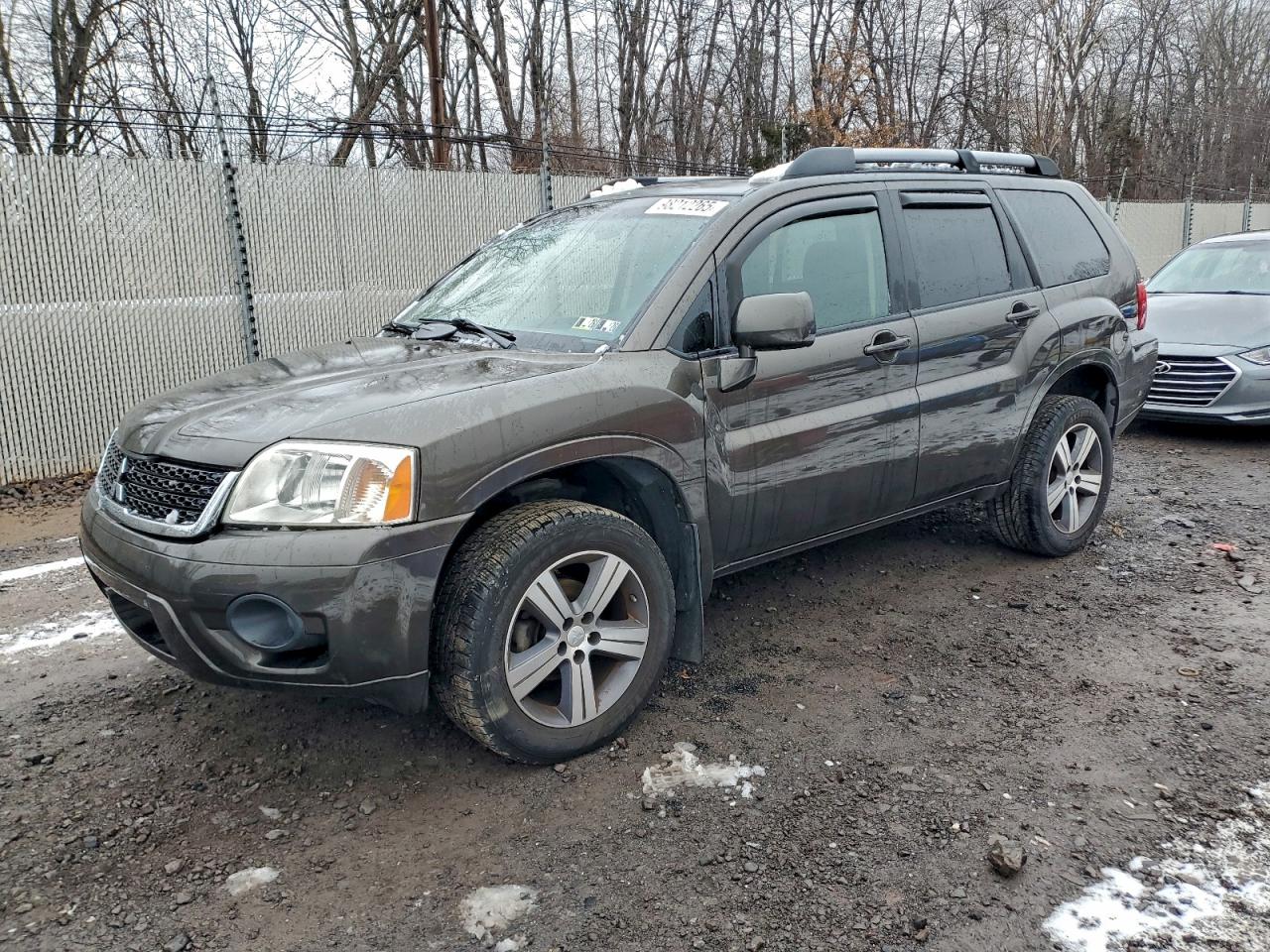 MITSUBISHI ENDEAVOR S 2011