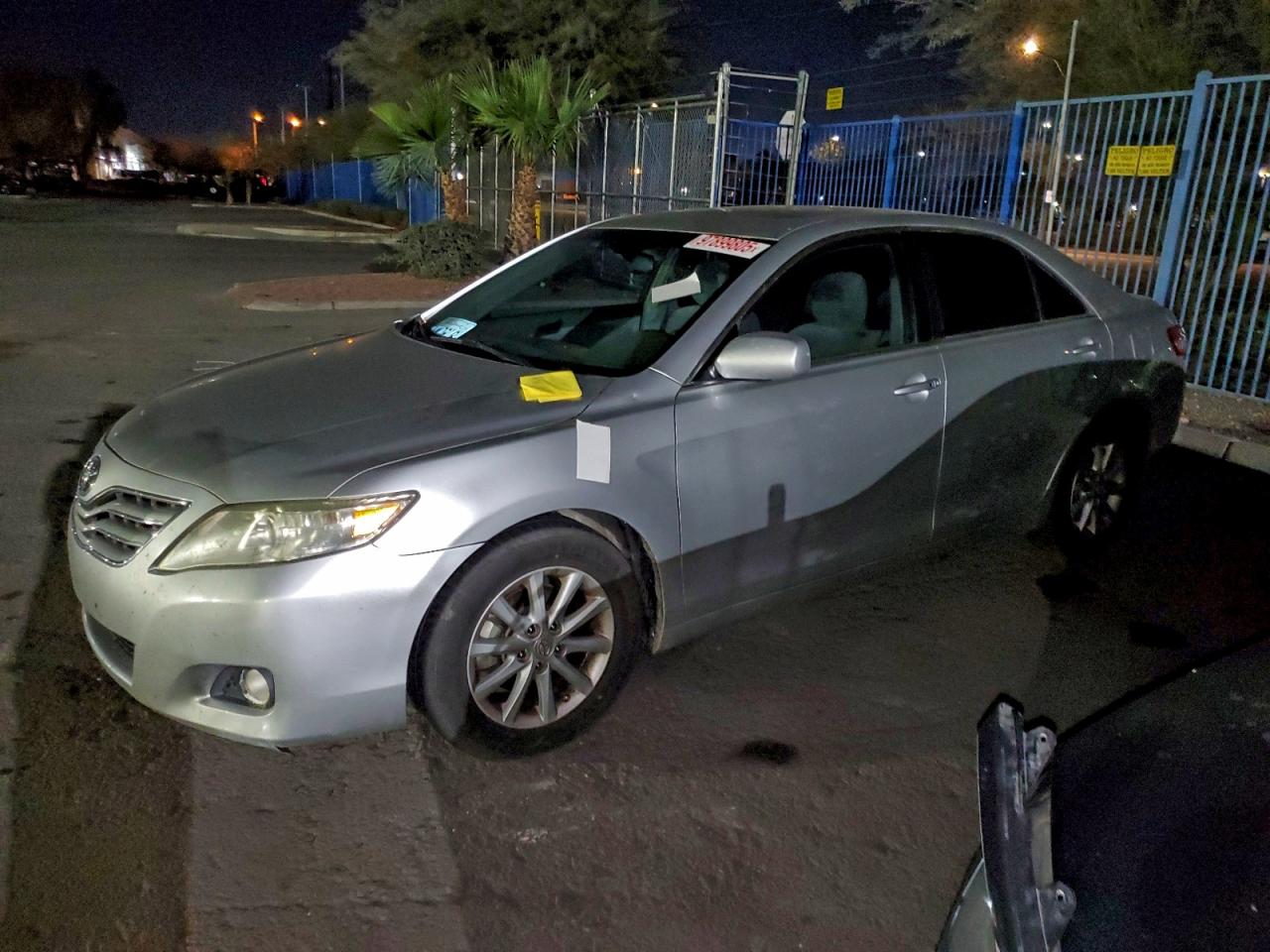 TOYOTA CAMRY BASE 2011