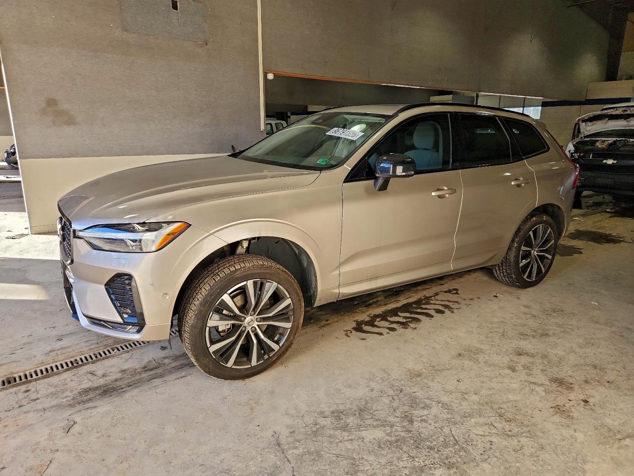 VOLVO XC60 PLUS 2024