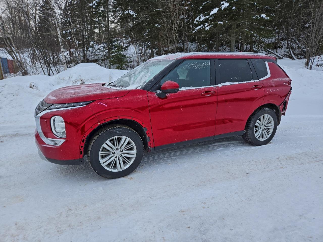 MITSUBISHI OUTLANDER 2024
