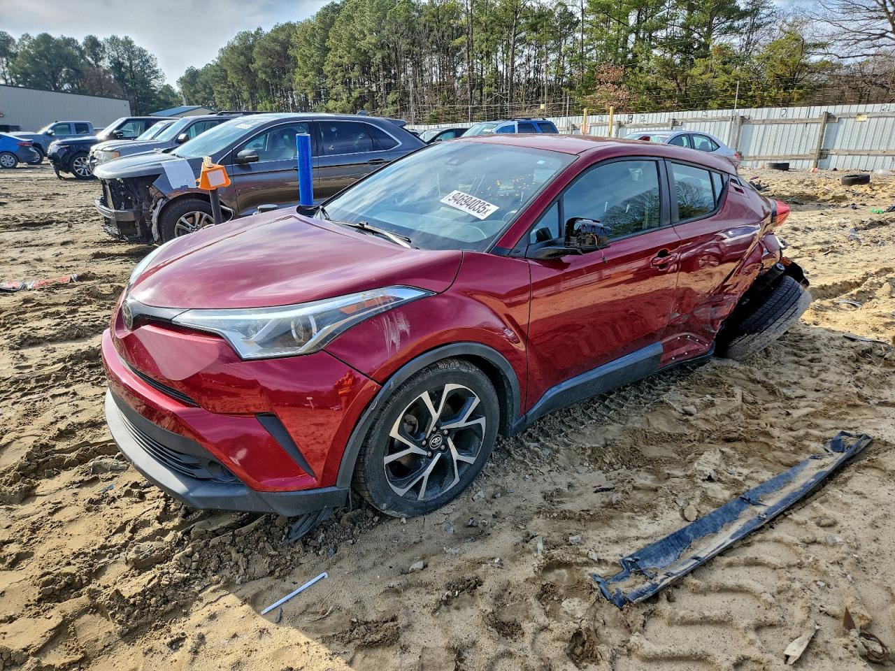 TOYOTA C-HR XLE 2018
