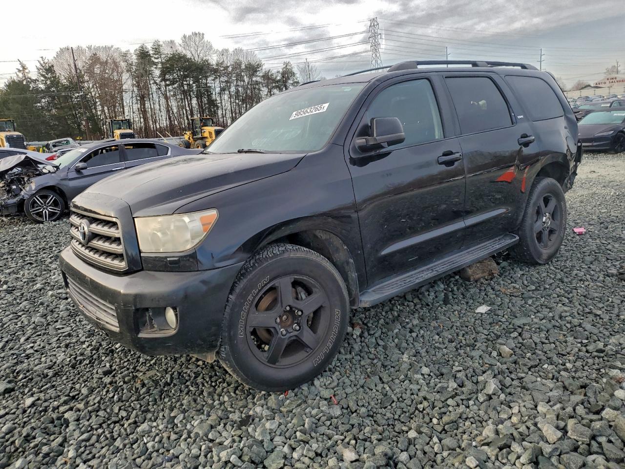 TOYOTA SEQUOIA SR 2011
