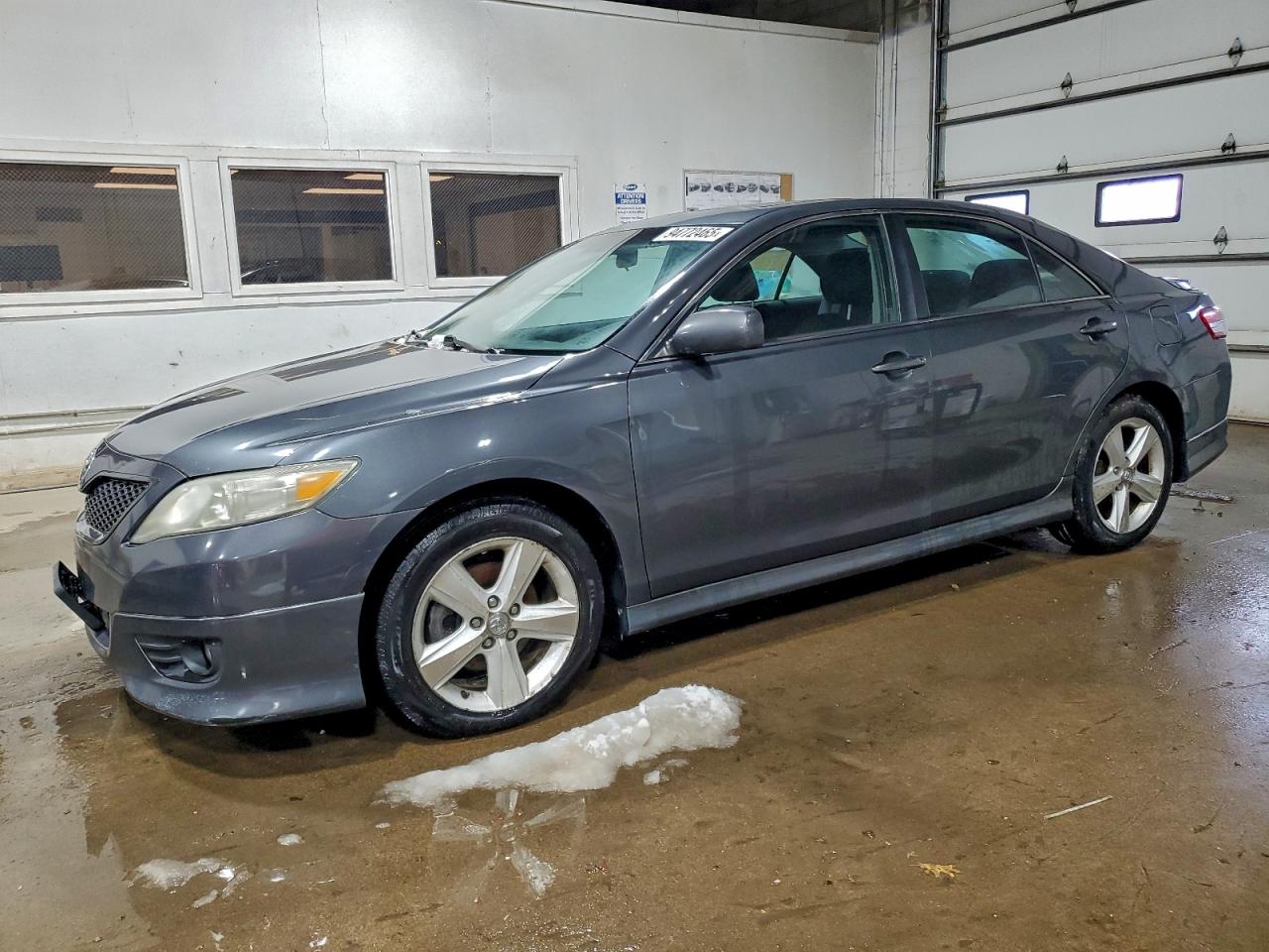 TOYOTA CAMRY BASE 2011