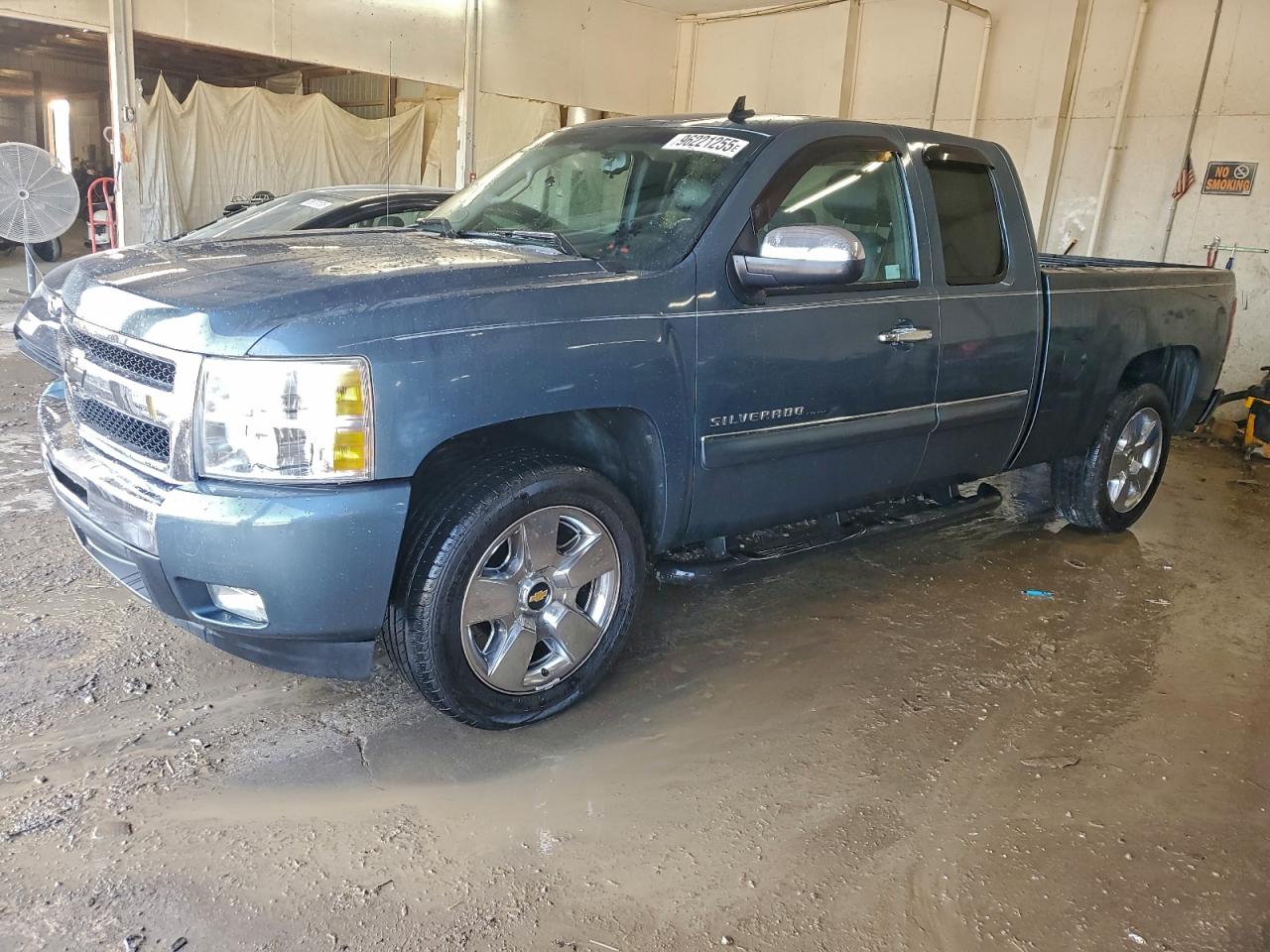 CHEVROLET SILVERADO 2011