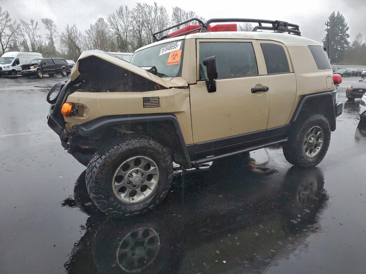 TOYOTA FJ CRUISER 2011