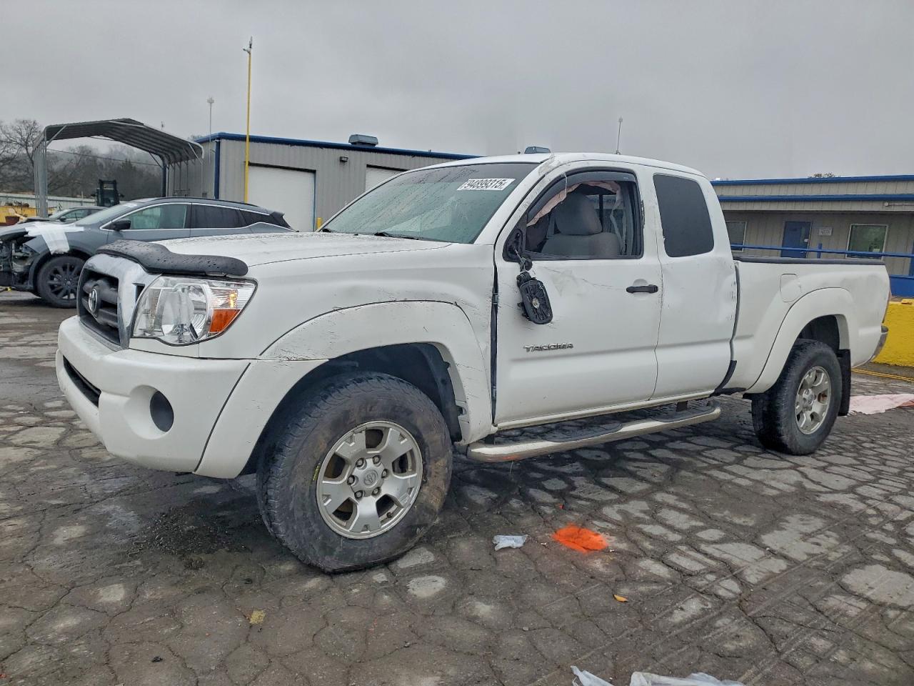 TOYOTA TACOMA ACC 2011