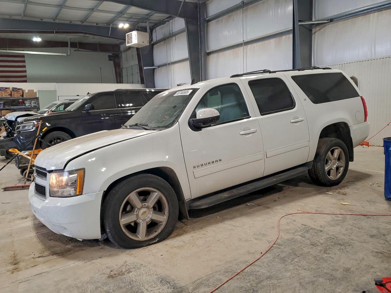CHEVROLET SUBURBAN 2013