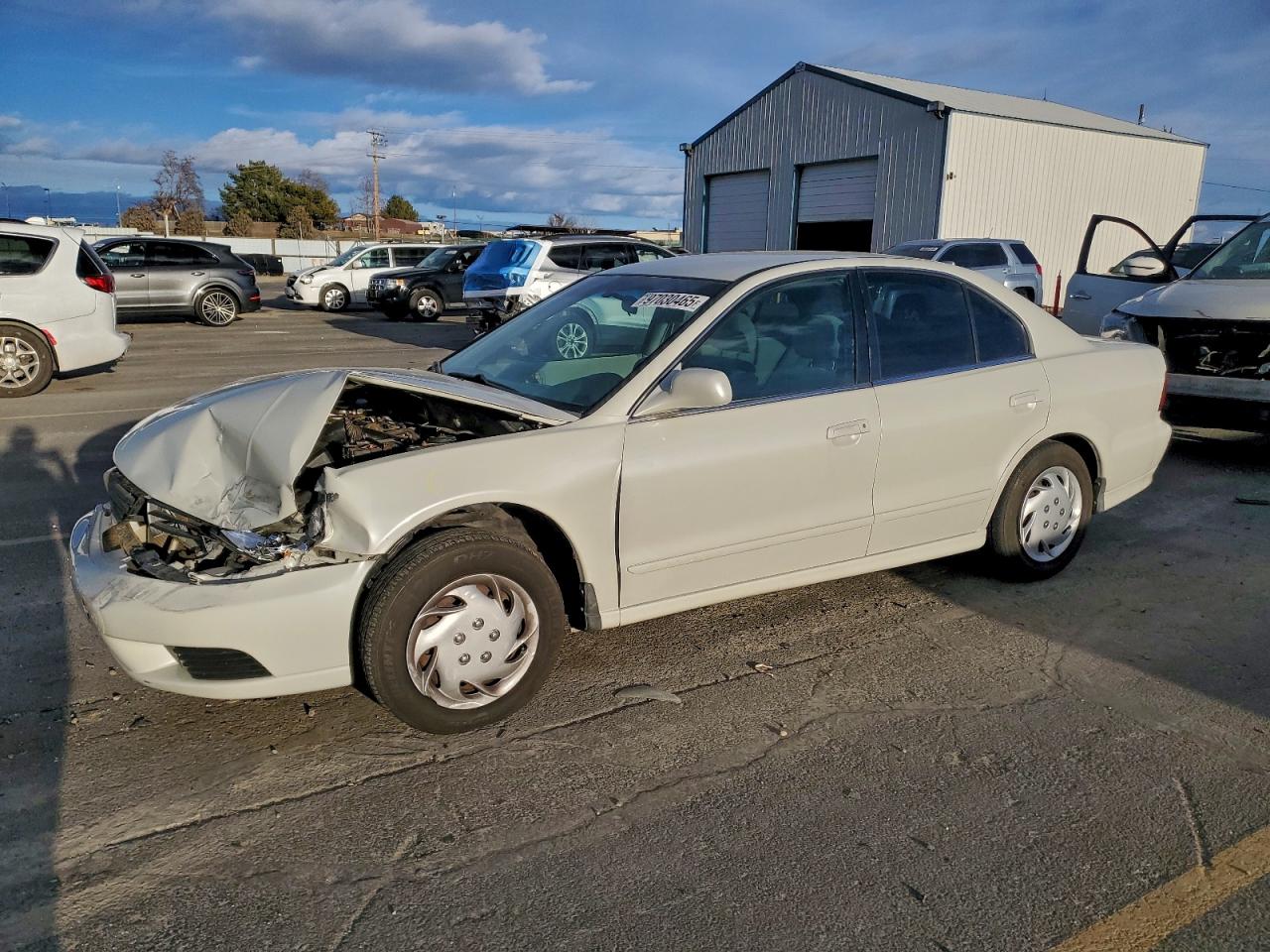 MITSUBISHI GALANT ES 2003