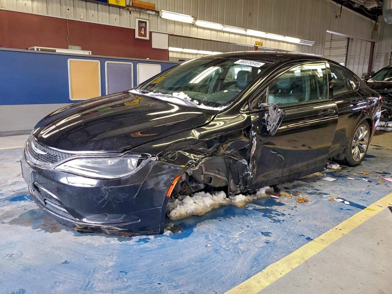 CHRYSLER 200 2015