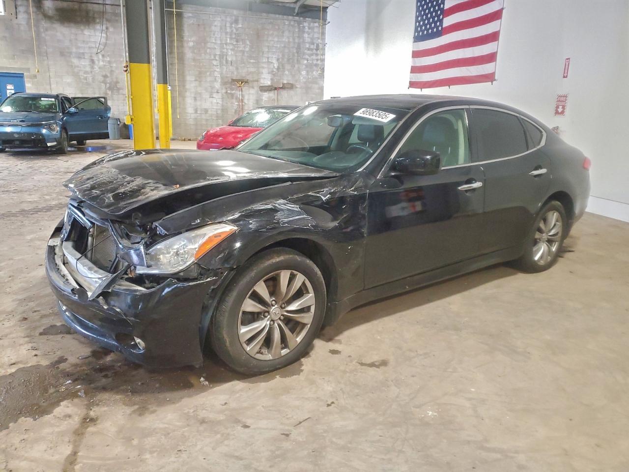 INFINITI M37 2013