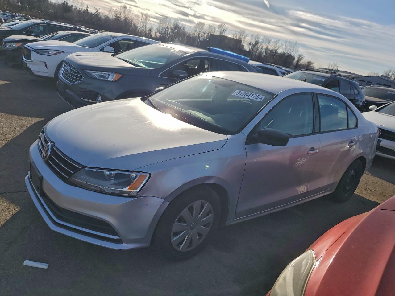 VOLKSWAGEN JETTA BASE 2015