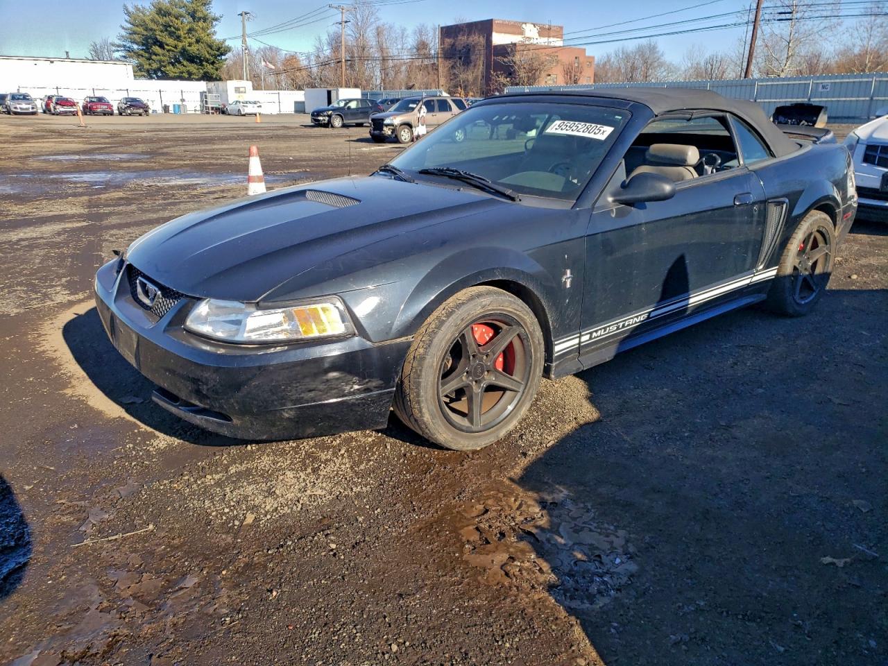 FORD MUSTANG 2000