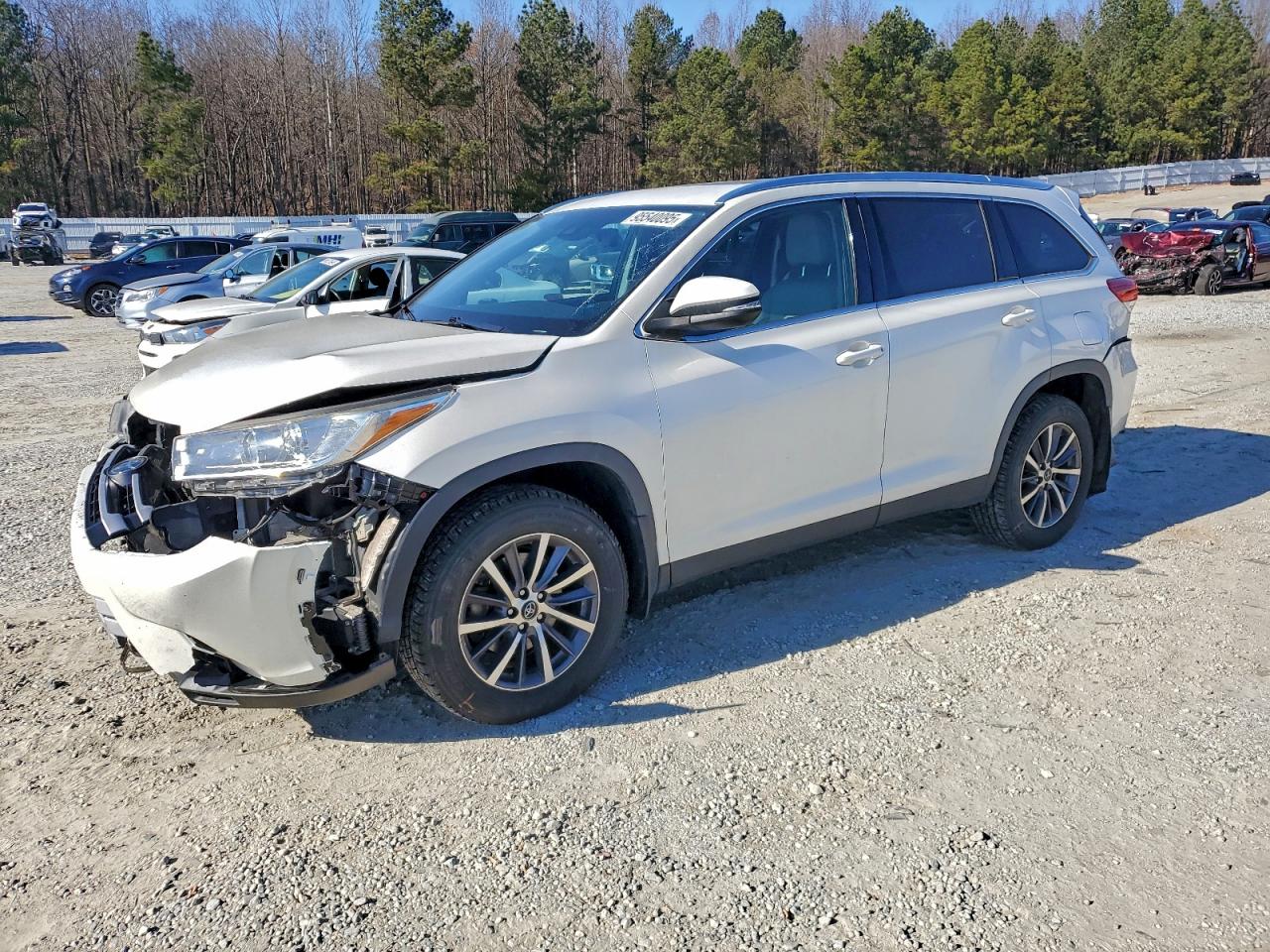 TOYOTA HIGHLANDER 2019