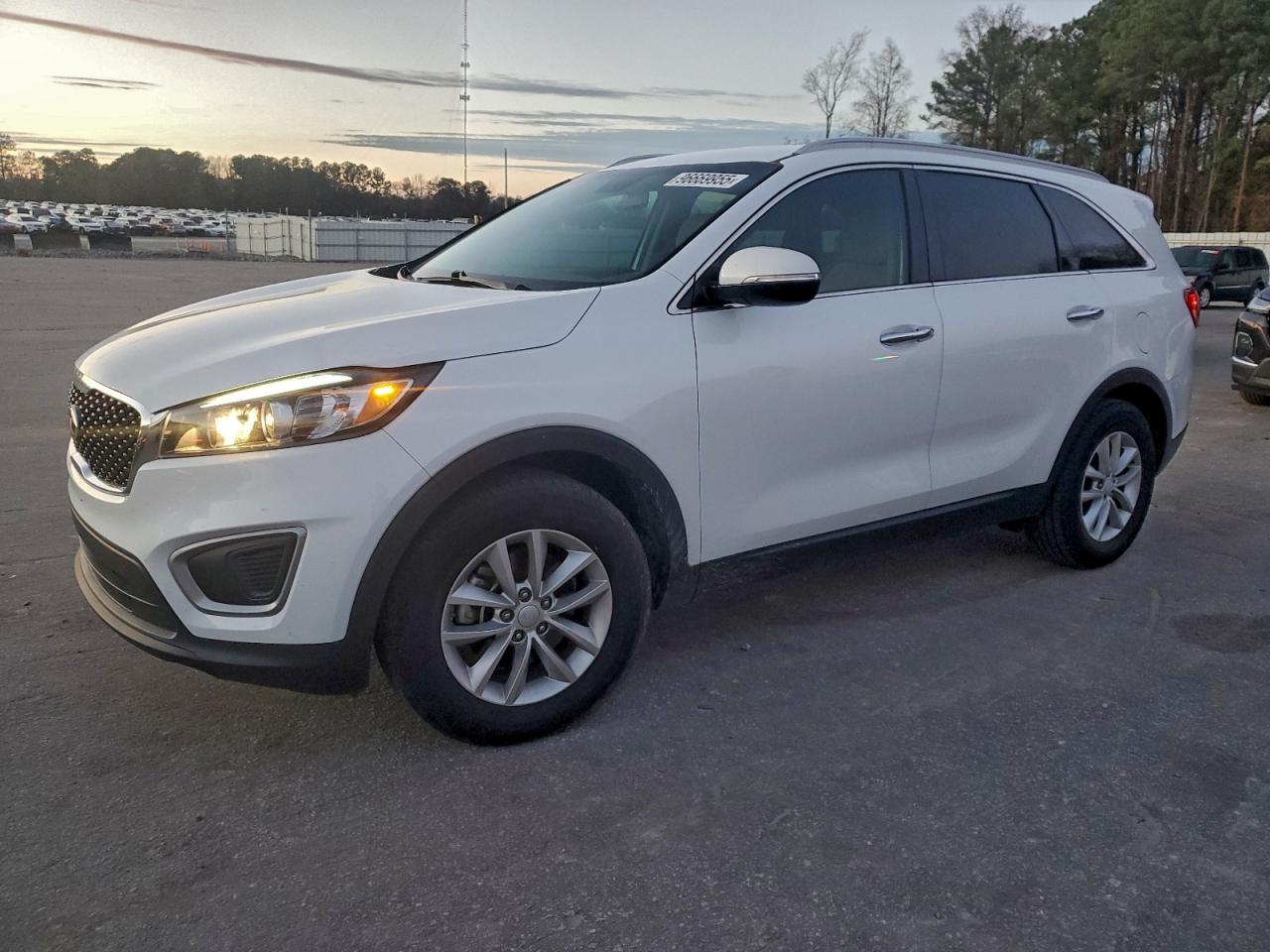 KIA SORENTO LX 2017