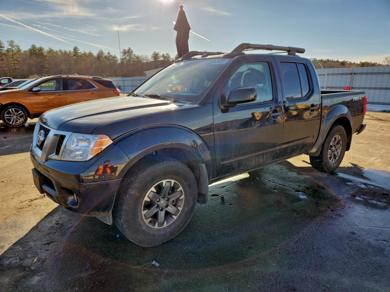 NISSAN FRONTIER 2021