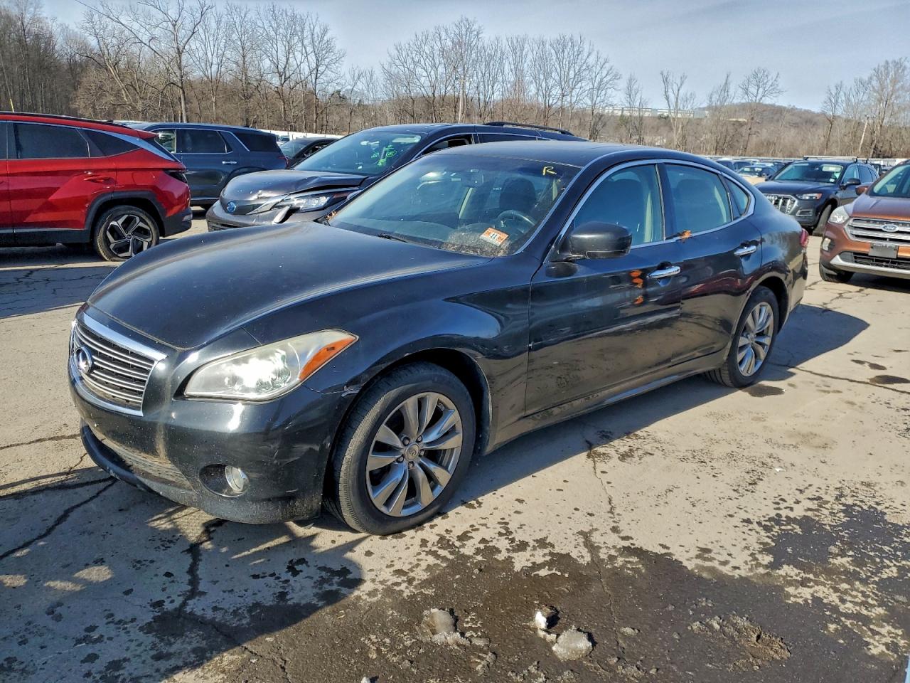 INFINITI M37 2013