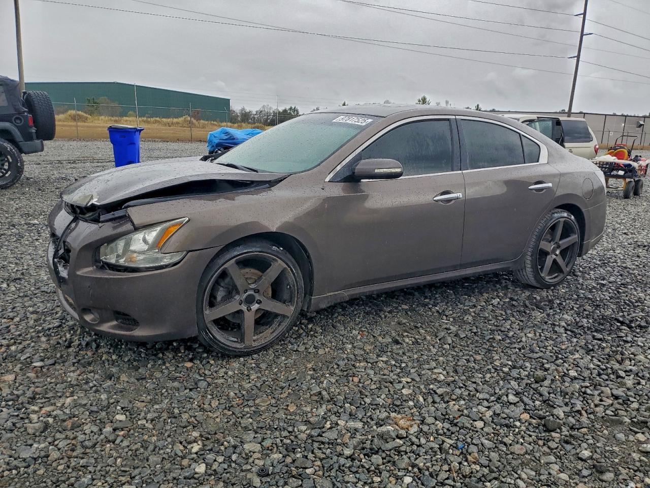 NISSAN MAXIMA 2012