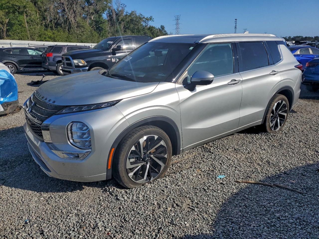 MITSUBISHI OUTLANDER 2022
