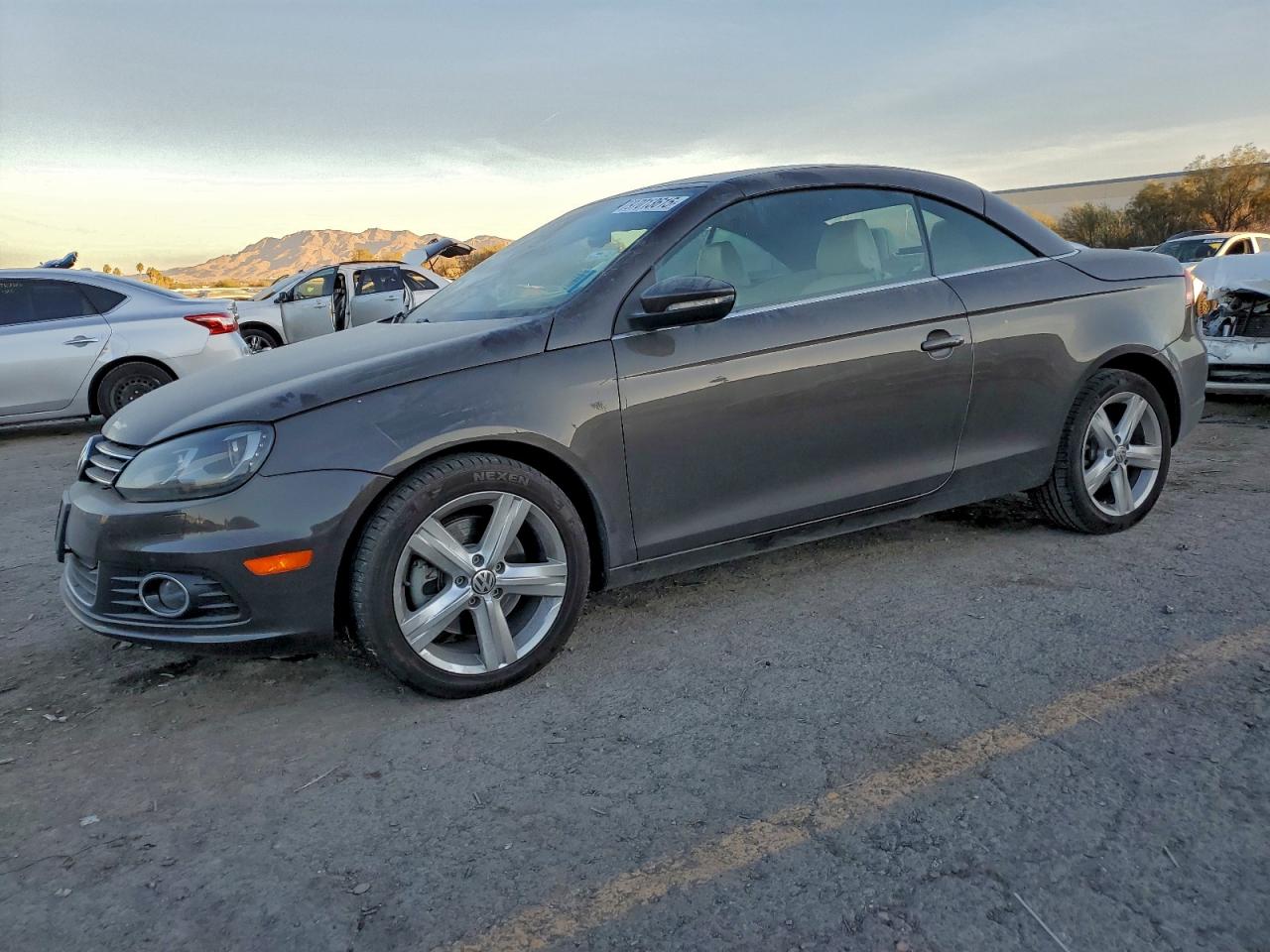 VOLKSWAGEN EOS 2012
