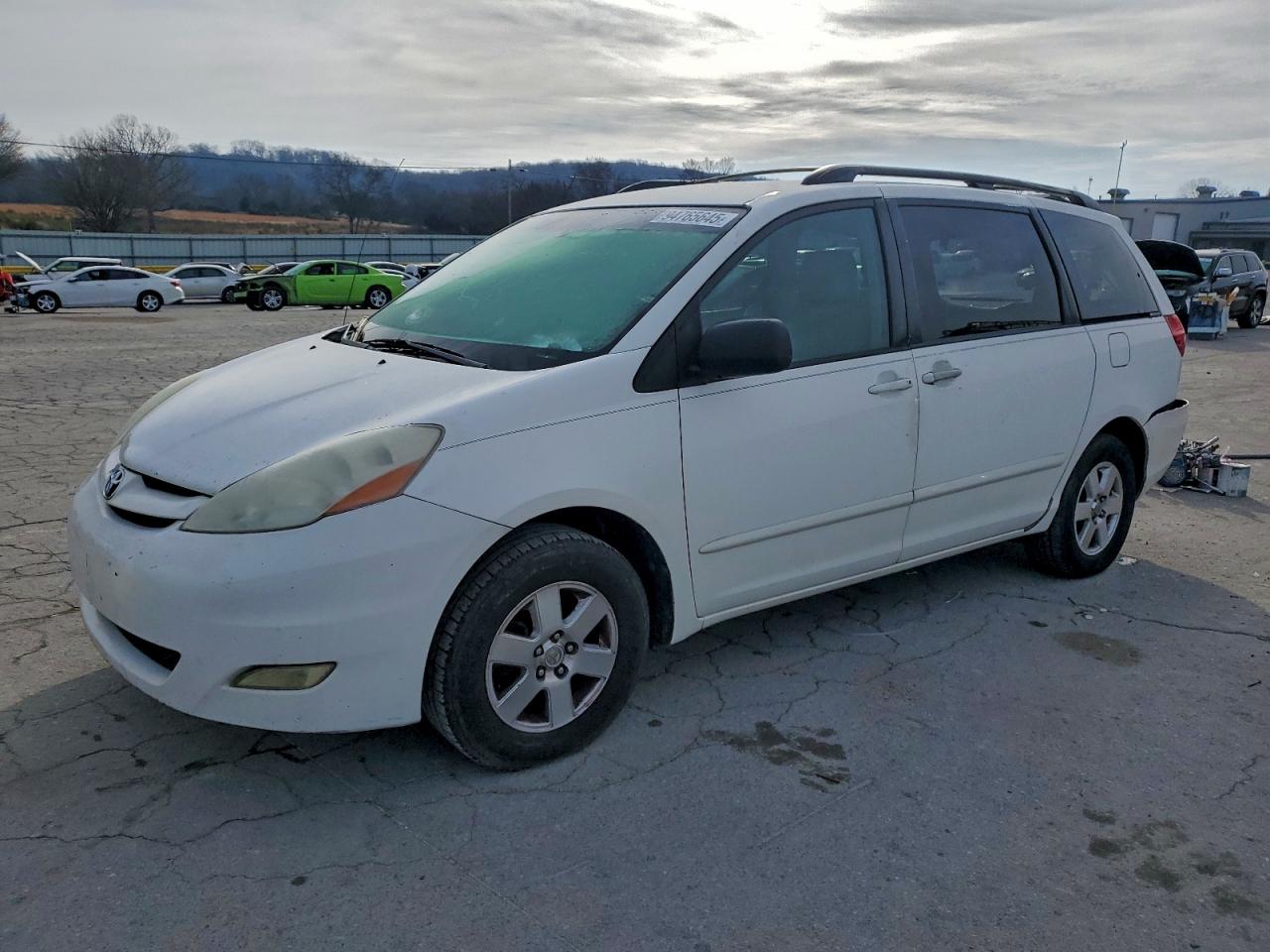 TOYOTA SIENNA CE 2006