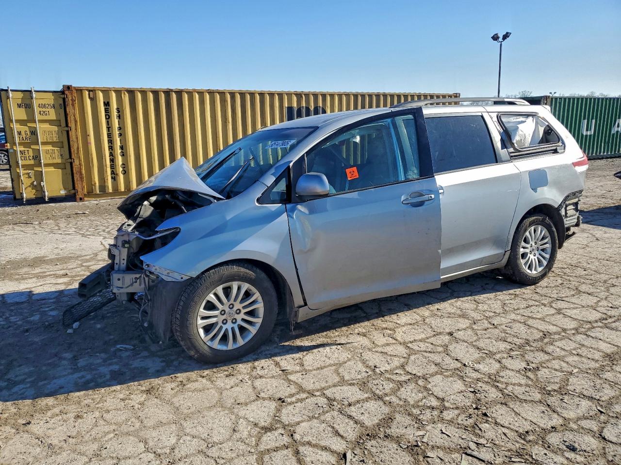 TOYOTA SIENNA 2013