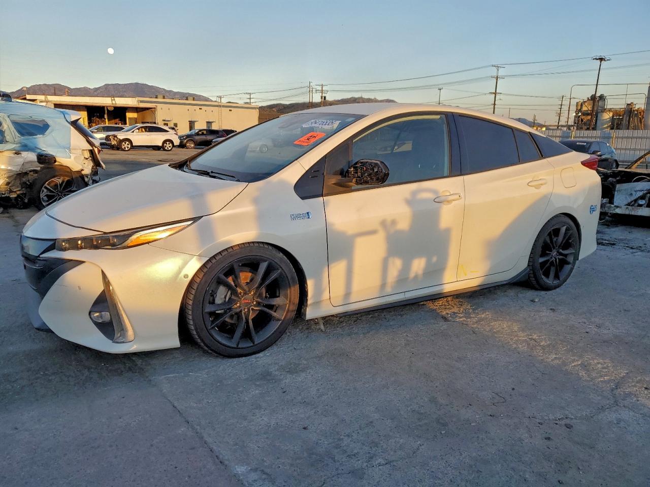 TOYOTA PRIUS PRIM 2020