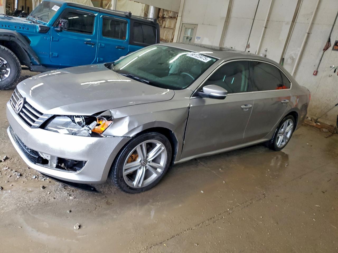 VOLKSWAGEN PASSAT SE 2014
