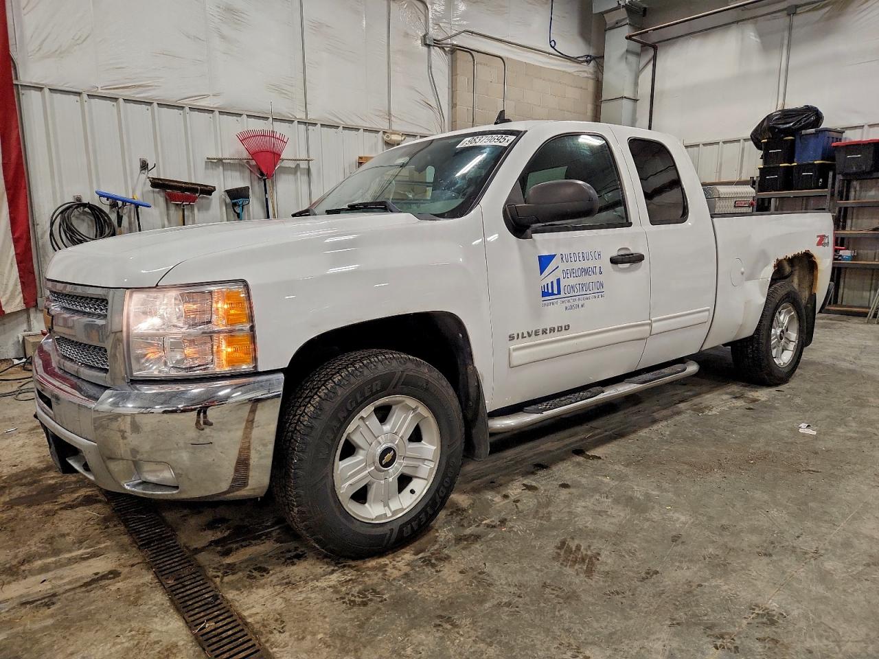 CHEVROLET SILVERADO 2013