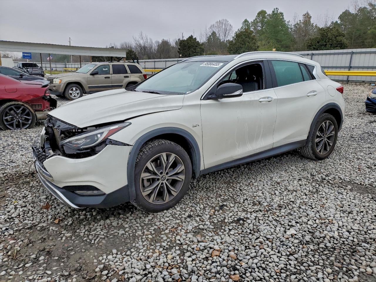 INFINITI QX30 2017