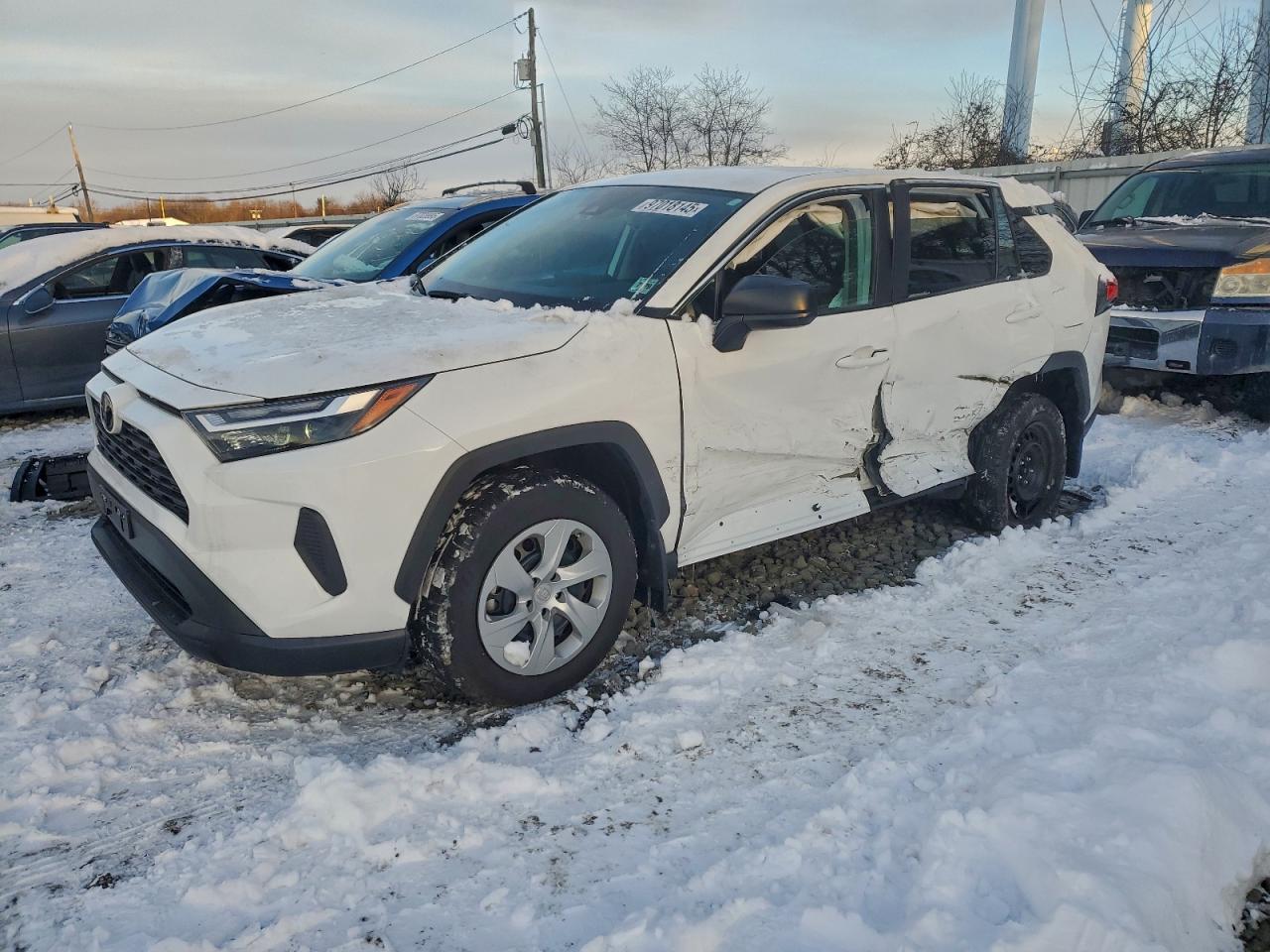 TOYOTA RAV4 LE 2024