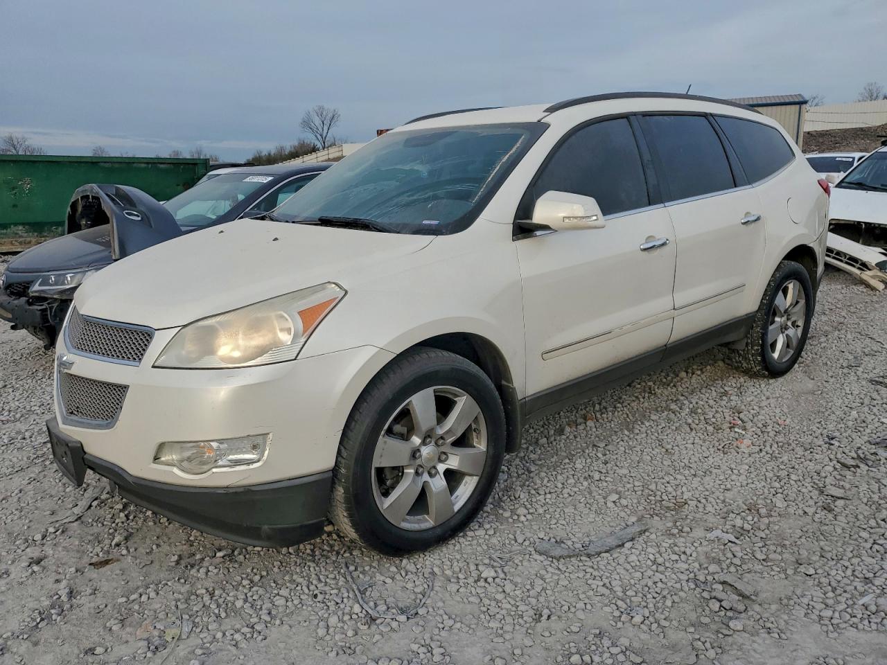 CHEVROLET TRAVERSE 2011