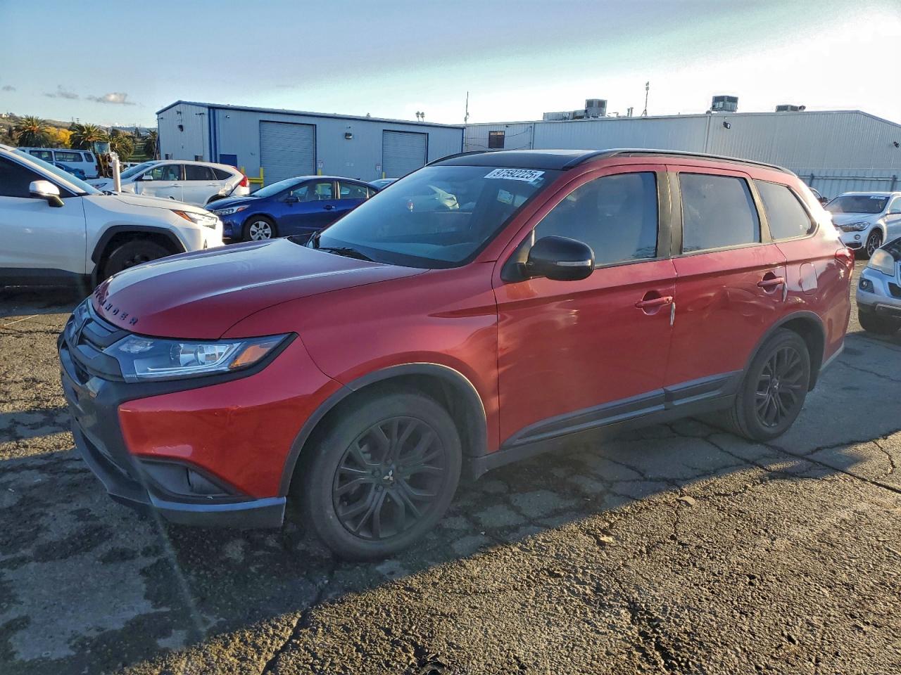 MITSUBISHI OUTLANDER 2018