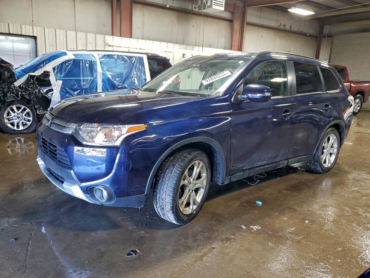 MITSUBISHI OUTLANDER 2015