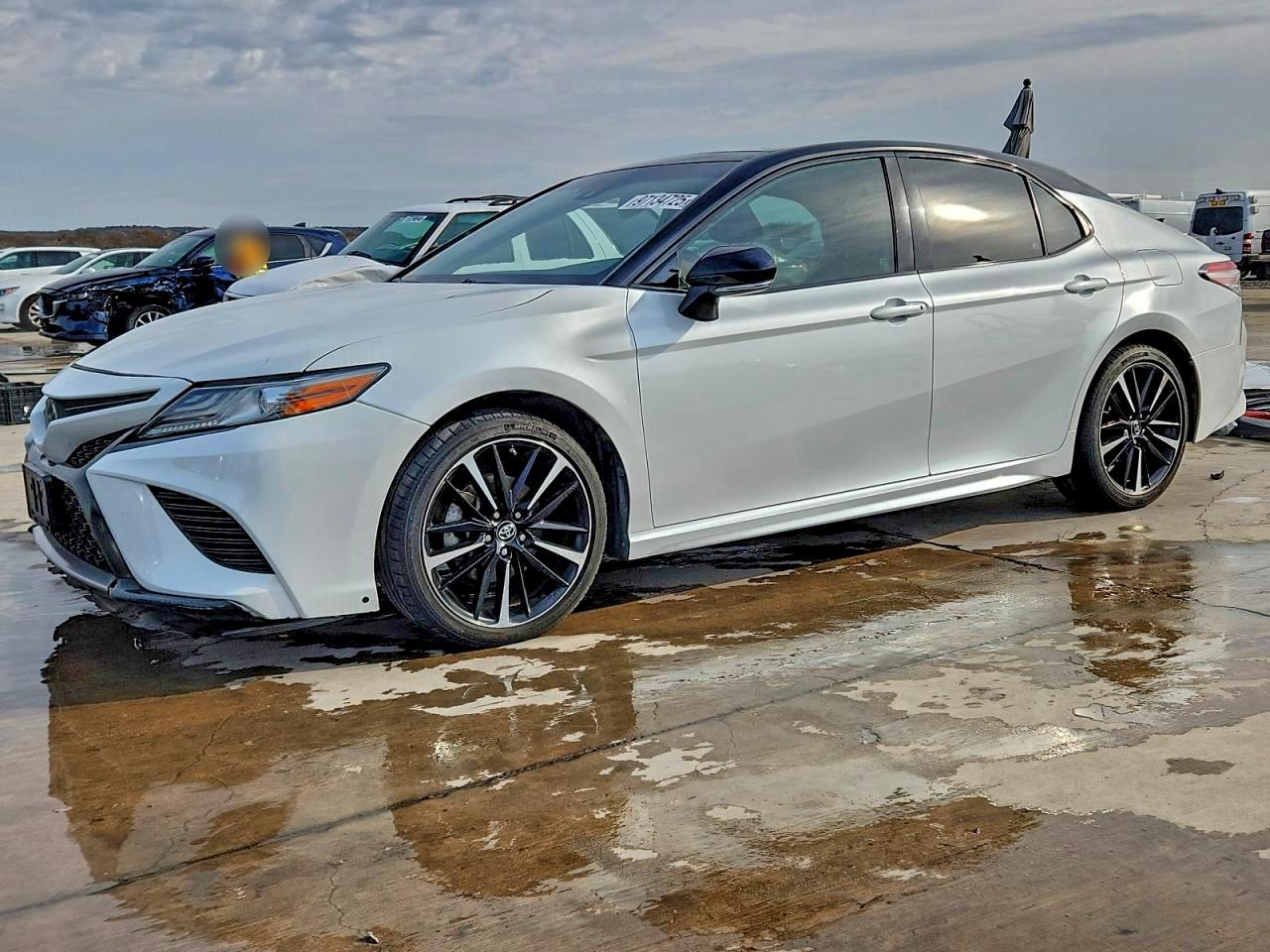 TOYOTA CAMRY 2019