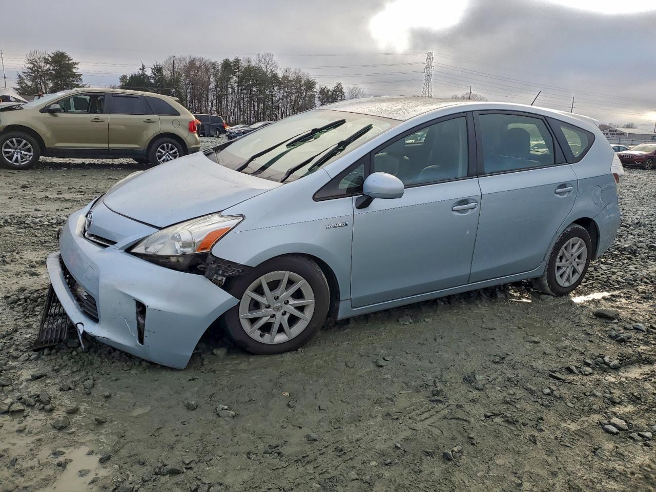 TOYOTA PRIUS V 2014