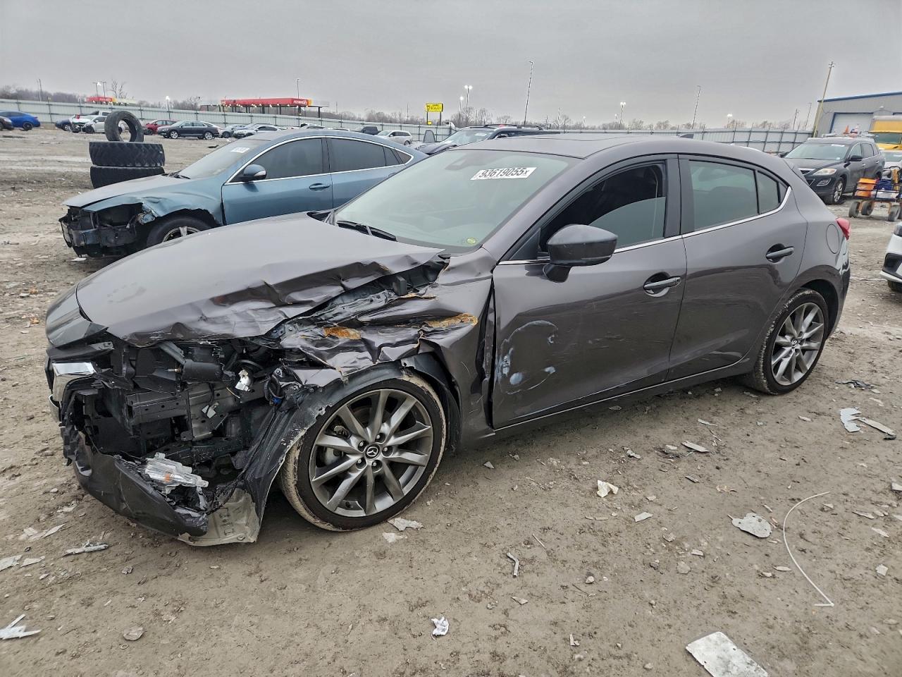 MAZDA 3 2018