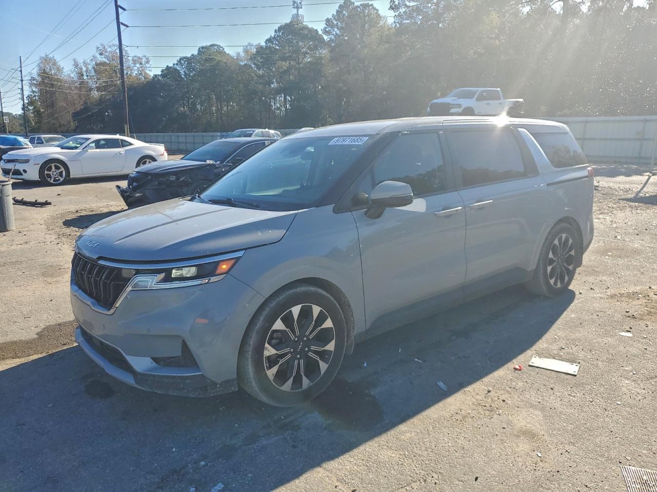 KIA CARNIVAL E 2024