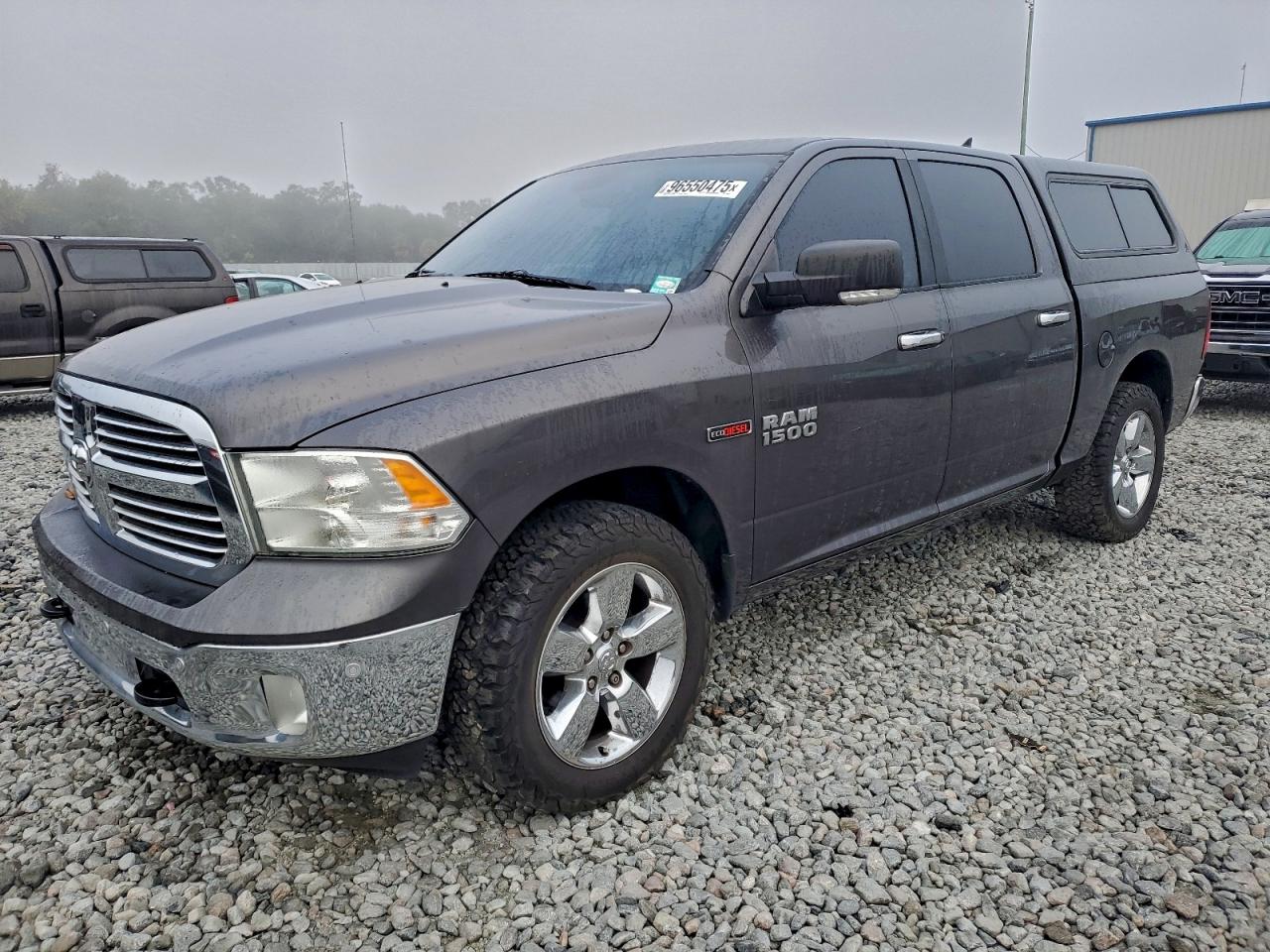 RAM 1500 SLT 2015