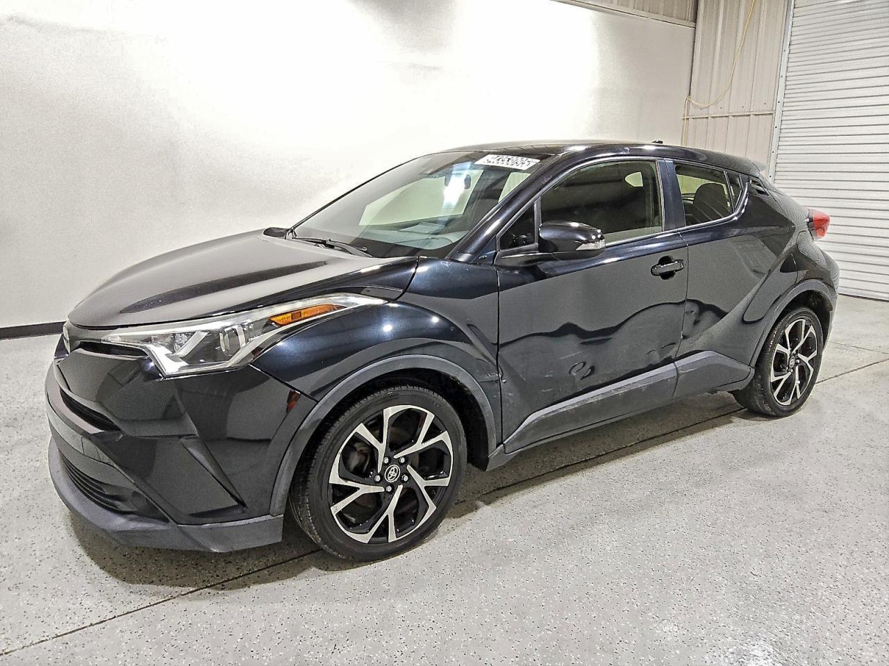 TOYOTA C-HR XLE 2018
