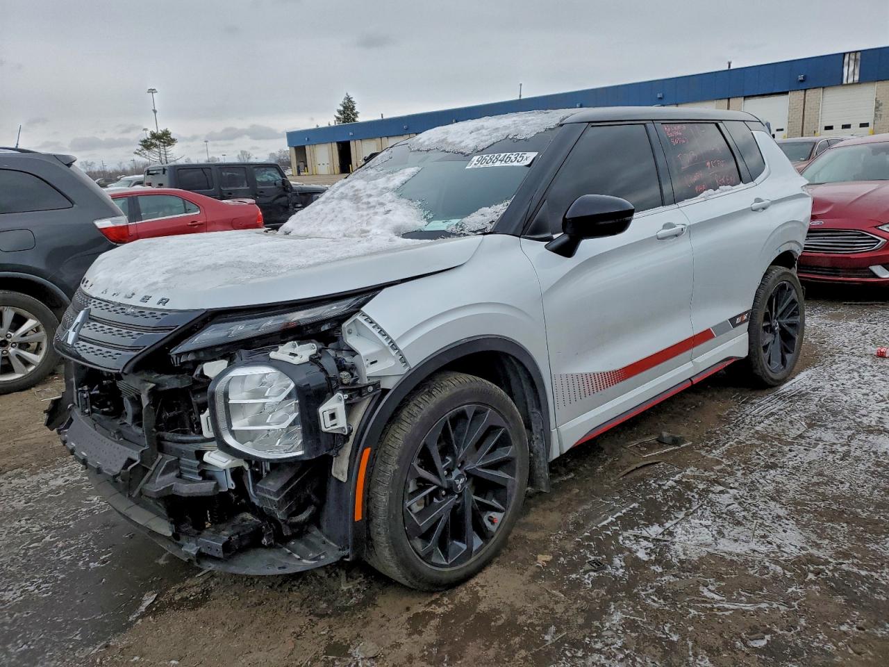 MITSUBISHI OUTLANDER 2023