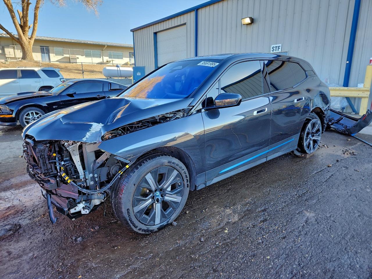 BMW IX XDRIVE5 2023