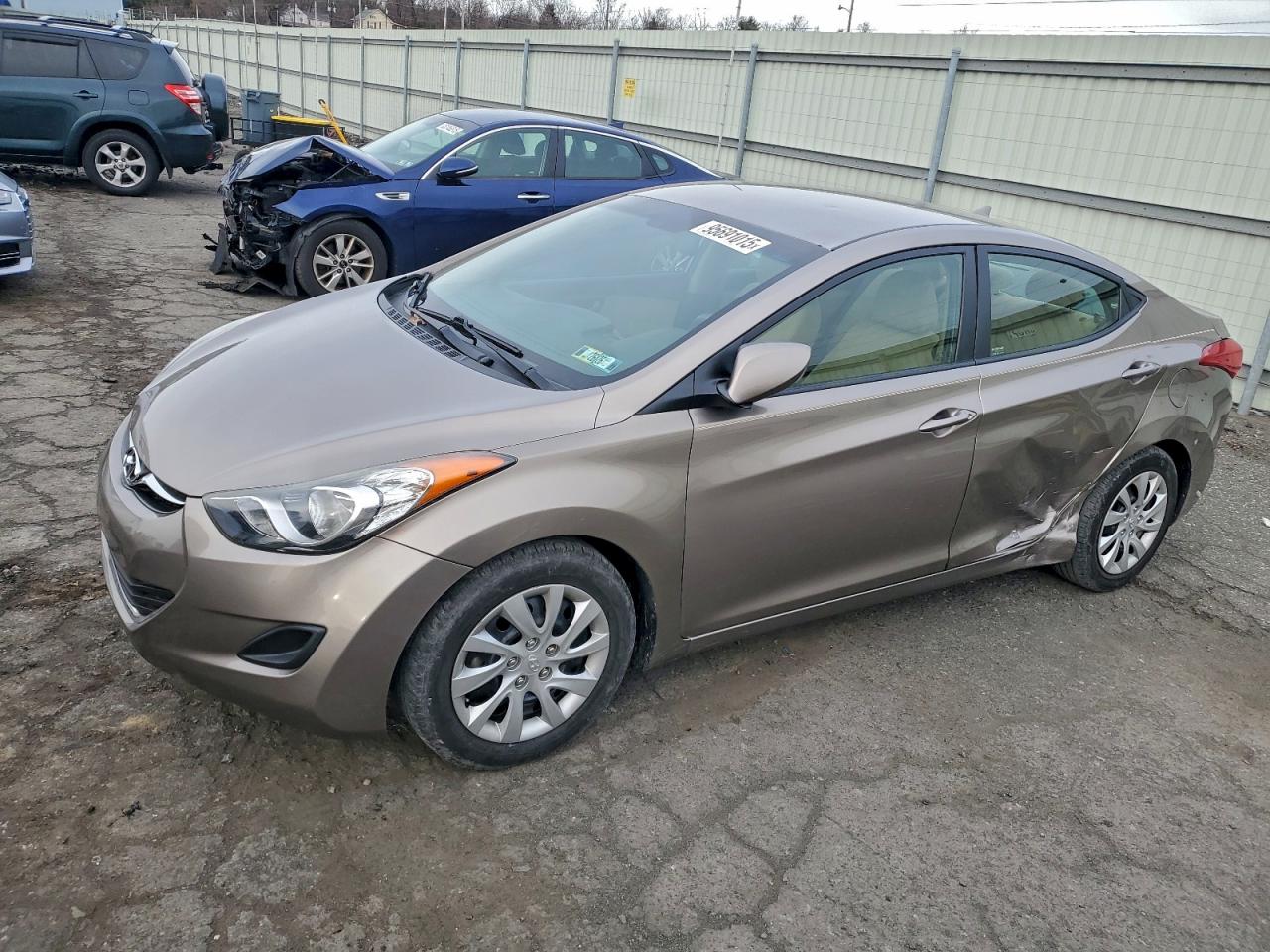 HYUNDAI ELANTRA 2013